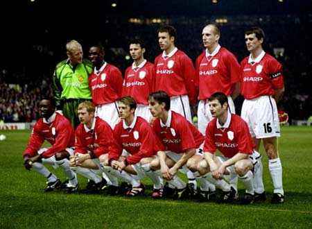 一个地处山 一个地处山